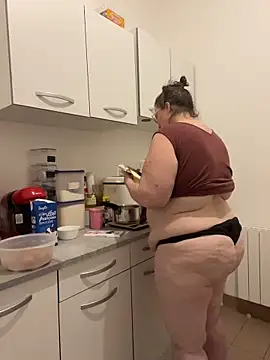 bea french curvy online show from 03-12-26, 08:59