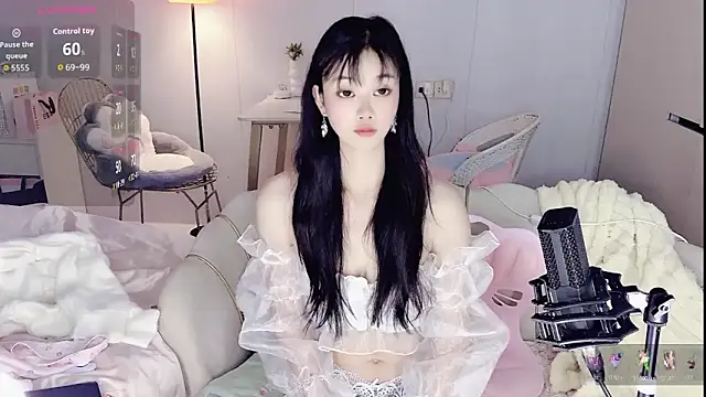 Snapshot of Coral_888 chatting on 12-02-25, 02:17 Coral 888 online show from 12-02-25, 02:17