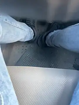 Snapshot of ratemydickbabe chatting on 11-26-25, 01:56 ratemydickbabe online show from 11-26-25, 01:56