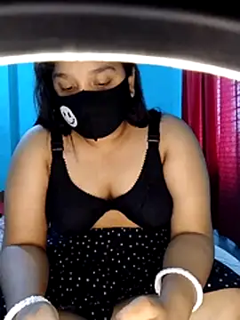 priya2098 online show from 03-10-26, 06:51