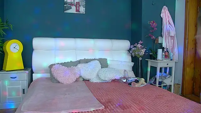 Cougar Milff online show from 04-21-26, 11:49