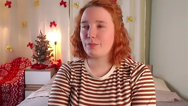 Snapshot of GwendaWhetham chatting on 12-16-25, 11:04 GwendaWhetham online show from 12-16-25, 11:04