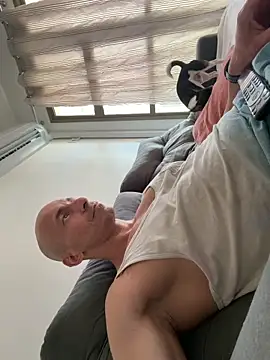 Russo41rj online show from 12-16-25, 04:12