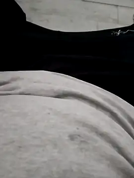 Snapshot of erdestruttor18 chatting on 12-03-25, 01:42 erdestruttor18 online show from 12-03-25, 01:42