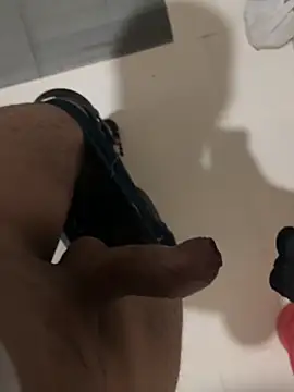 Snapshot of your_playboy_00 chatting on 02-21-26, 02:29 your playboy 00 online show from 02-21-26, 02:29