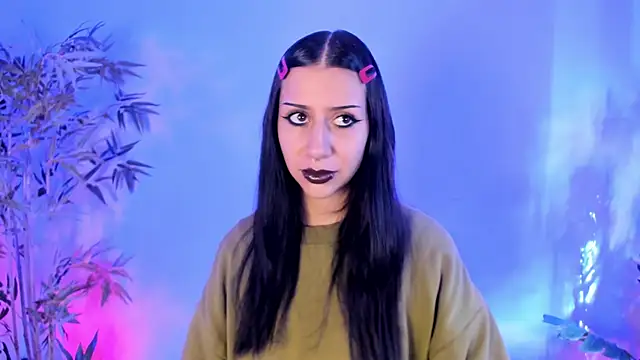 itsmroom  online show from 12-19-25, 01:18