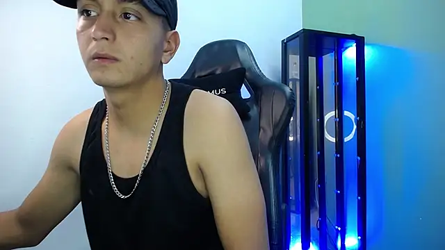 Snapshot of Bagels_ chatting on 12-02-25, 11:15 Bagels online show from 12-02-25, 11:15