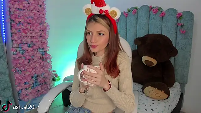 Snapshot of Ash_20_ chatting on 12-18-25, 02:34 Ash 20 online show from 12-18-25, 02:34