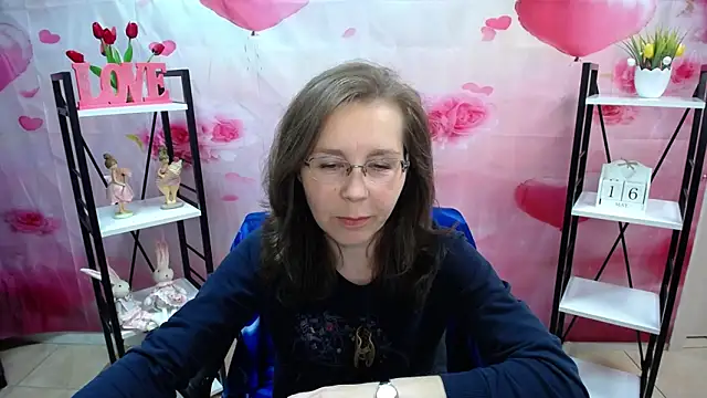 Snapshot of DaisyEdit chatting on 05-16-26, 05:15 DaisyEdit online show from 05-16-26, 05:15