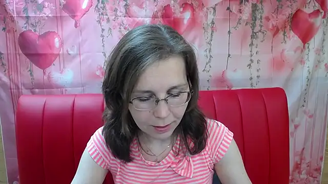 Snapshot of DaisyEdit chatting on 05-23-26, 05:45 DaisyEdit online show from 05-23-26, 05:45