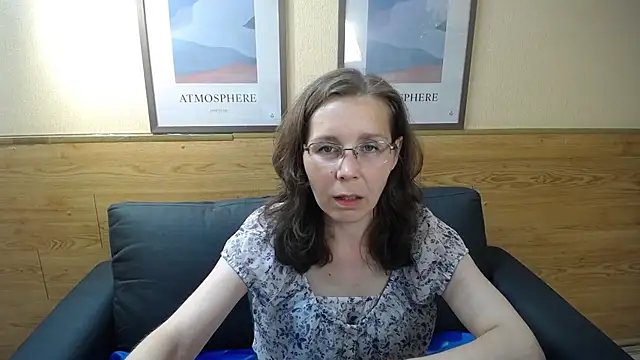 Snapshot of DaisyEdit chatting on 07-14-26, 11:27 DaisyEdit online show from 07-14-26, 11:27