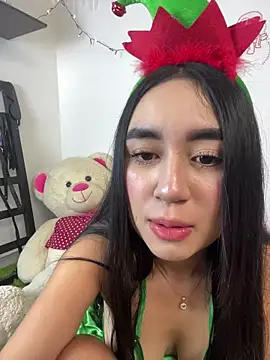 Snapshot of SiennaLorens chatting on 12-01-25, 04:01 SiennaLorens online show from 12-01-25, 04:01