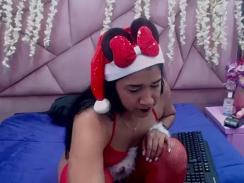 seleneRose69 online show from 12-17-25, 02:06