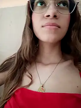 Snapshot of Vanneskk chatting on 12-15-25, 01:37 Vanneskk online show from 12-15-25, 01:37