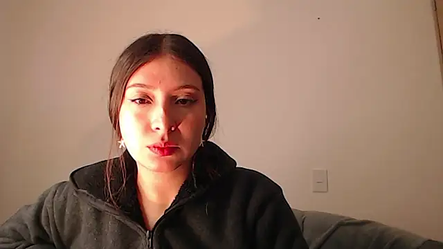 Snapshot of -Ivonny- chatting on 12-02-25, 11:00 -Ivonny- online show from 12-02-25, 11:00