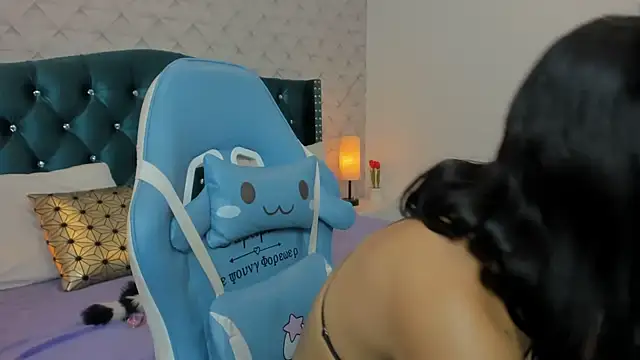 Snapshot of Valery_jame chatting on 06-25-26, 08:13 Valery jame online show from 06-25-26, 08:13