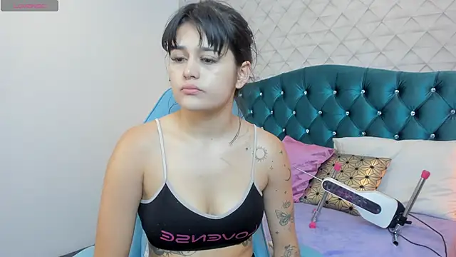 Snapshot of Valery_jame chatting on 06-26-26, 08:02 Valery jame online show from 06-26-26, 08:02