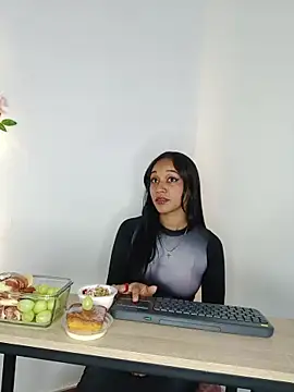 Snapshot of coraline_vera chatting on 11-27-25, 07:38 coraline vera online show from 11-27-25, 07:38