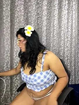 Snapshot of CATHA_EF chatting on 12-01-25, 07:41 CATHA EF online show from 12-01-25, 07:41