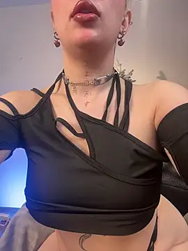 Snapshot of Helga_vibe chatting on 12-15-25, 06:06 Helga vibe online show from 12-15-25, 06:06