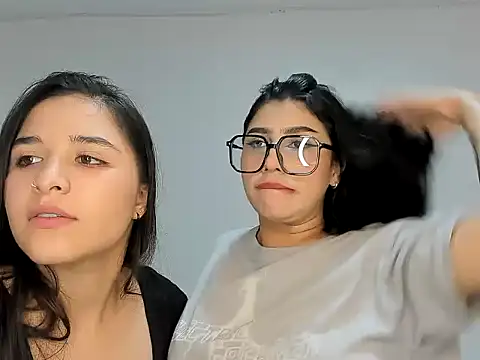 Snapshot of ROUS_SWEET_ chatting on 11-29-25, 03:42 ROUS SWEET online show from 11-29-25, 03:42