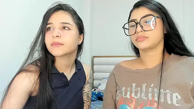 Snapshot of ROUS_SWEET_ chatting on 04-02-26, 03:37 ROUS SWEET online show from 04-02-26, 03:37