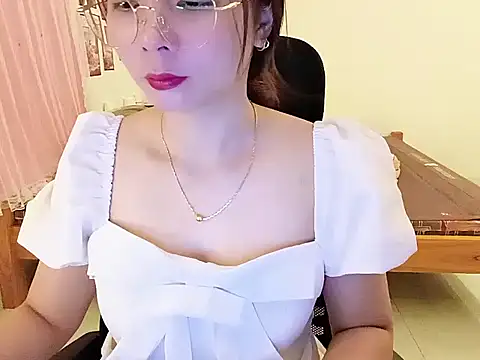 Snapshot of BabyDoll1999 chatting on 06-05-26, 12:22 BabyDoll1999 online show from 06-05-26, 12:22