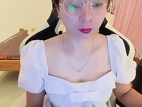 Snapshot of BabyDoll1999 chatting on 07-02-26, 11:27 BabyDoll1999 online show from 07-02-26, 11:27