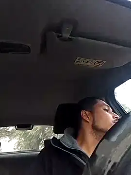 Snapshot of cristian112090 chatting on 11-28-25, 01:25 cristian112090 online show from 11-28-25, 01:25