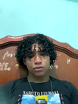 Snapshot of nvh18Aklzim chatting on 12-20-25, 07:04 nvh18Aklzim online show from 12-20-25, 07:04