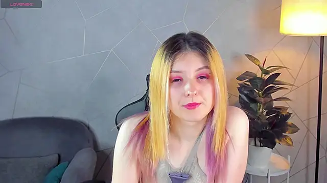 Diana Davis online show from 11-28-25, 04:26