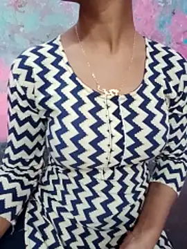 Snapshot of Zoyaa-Zubair chatting on 03-18-26, 10:07 Zoyaa-Zubair online show from 03-18-26, 10:07