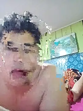 Snapshot of Elperritobb chatting on 12-14-25, 01:00 Elperritobb online show from 12-14-25, 01:00