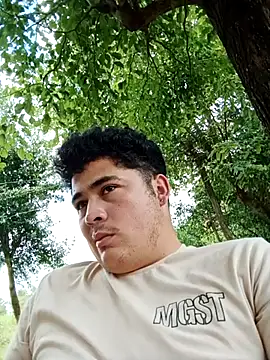 Snapshot of Elperritobb chatting on 12-14-25, 02:55 Elperritobb online show from 12-14-25, 02:55