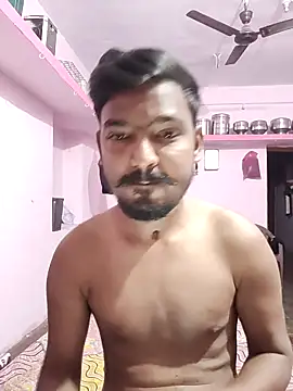 Snapshot of DesiHunk2255 chatting on 12-19-25, 06:09 DesiHunk2255 online show from 12-19-25, 06:09