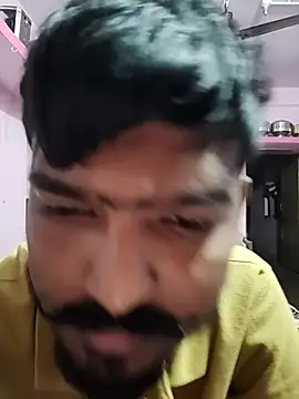 Snapshot of DesiHunk2255 chatting on 12-21-25, 10:33 DesiHunk2255 online show from 12-21-25, 10:33