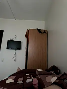 Snapshot of brt2552 chatting on 12-22-25, 01:41 brt2552 online show from 12-22-25, 01:41