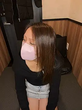 Snapshot of RAN_room chatting on 12-17-25, 11:33 RAN room online show from 12-17-25, 11:33