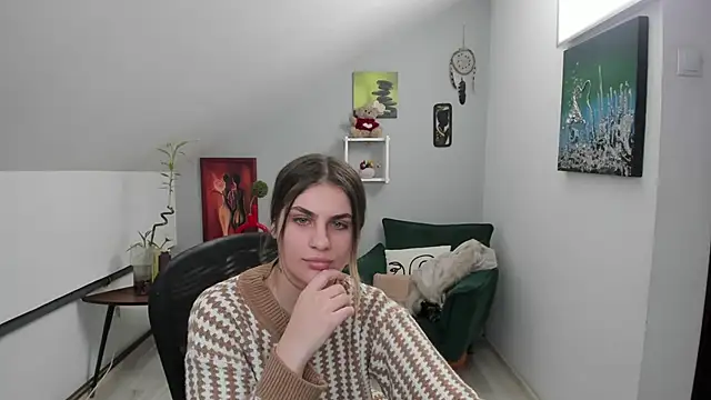 Snapshot of SarahOwenn chatting on 11-27-25, 02:52 SarahOwenn online show from 11-27-25, 02:52