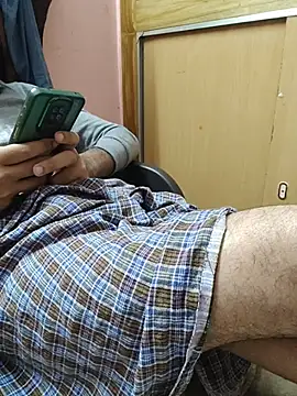 Snapshot of smgrtamil chatting on 11-30-25, 05:06 smgrtamil online show from 11-30-25, 05:06