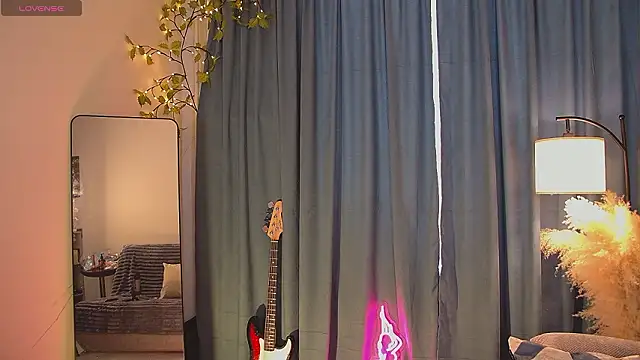 Snapshot of Jennifer_Wiliams chatting on 02-27-26, 11:54 Jennifer Wiliams online show from 02-27-26, 11:54