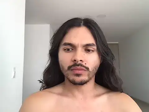 Snapshot of Lukathin chatting on 12-04-25, 05:54 Lukathin online show from 12-04-25, 05:54