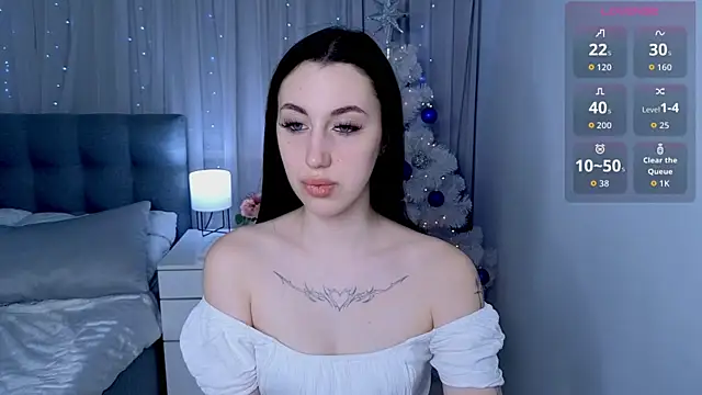 Snapshot of Miss__Linn chatting on 12-17-25, 08:31 Miss Linn online show from 12-17-25, 08:31