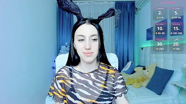 Snapshot of Miss__Linn chatting on 01-12-26, 10:31 Miss Linn online show from 01-12-26, 10:31