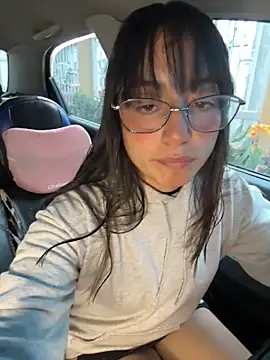 Mia fiire online show from 12-20-25, 07:10