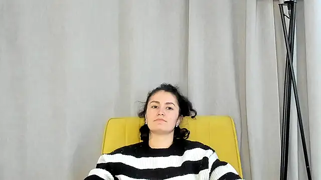 Snapshot of GilmaFaurot chatting on 11-28-25, 08:11 GilmaFaurot online show from 11-28-25, 08:11