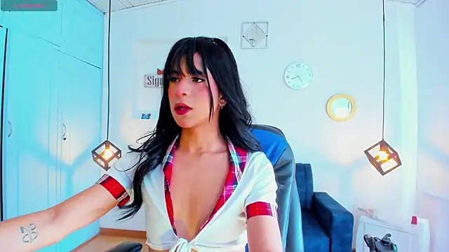 Snapshot of Hot_Darliing chatting on 12-01-25, 01:27 Hot Darliing online show from 12-01-25, 01:27