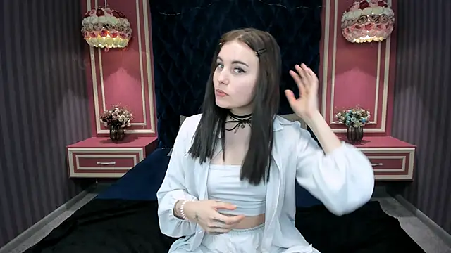 Ambergoeshard online show from 11-28-25, 01:03