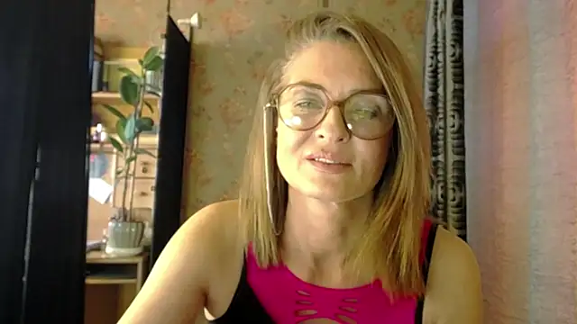 Snapshot of Soniakiss chatting on 03-17-26, 03:04 Soniakiss online show from 03-17-26, 03:04