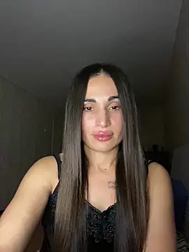 Snapshot of MonikaSi chatting on 12-19-25, 06:04 MonikaSi online show from 12-19-25, 06:04